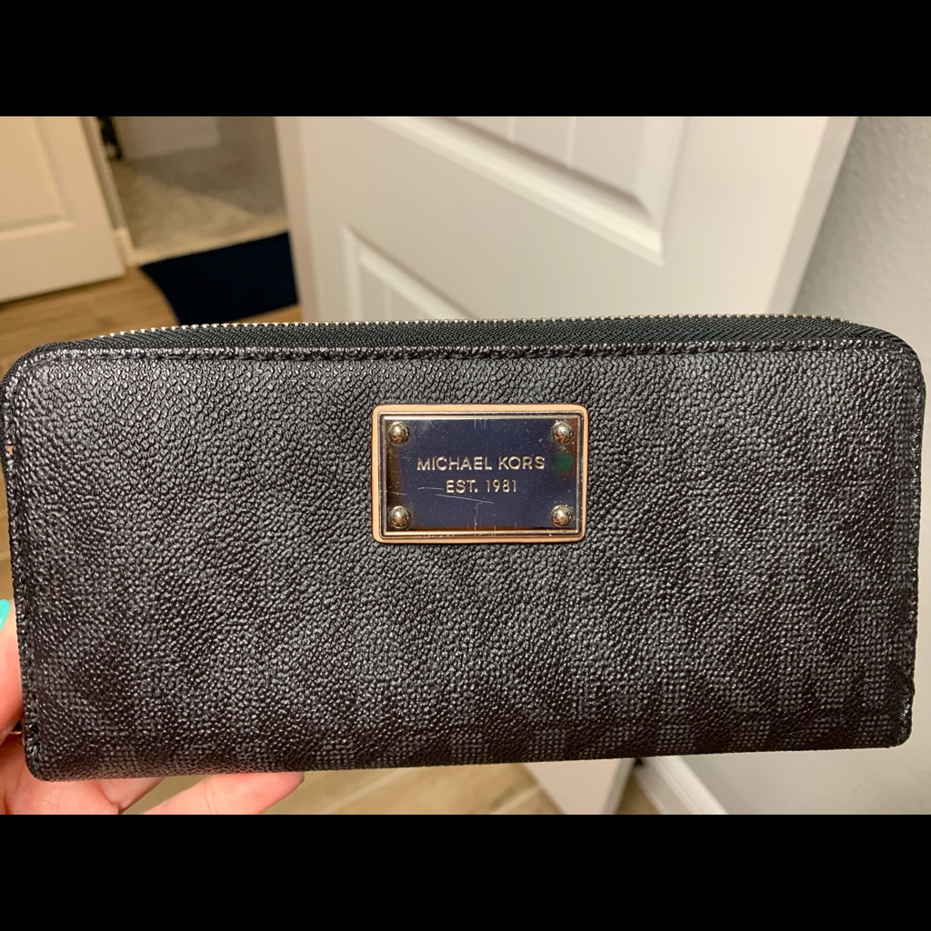 Authentic Michael Kors Wallet